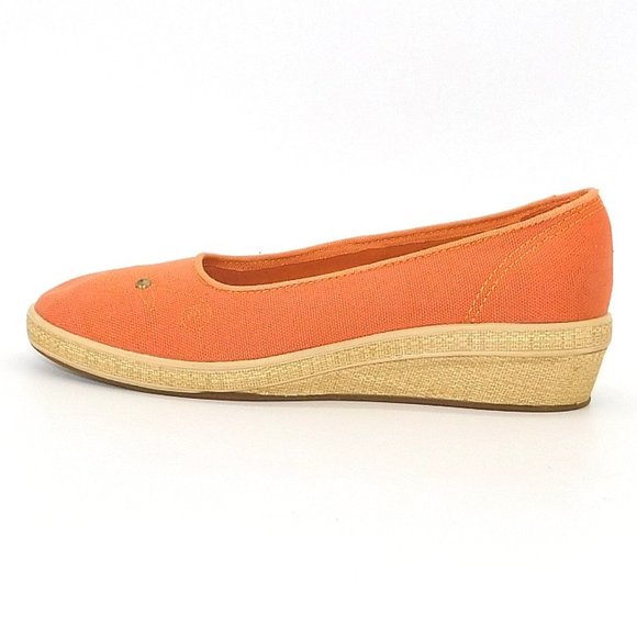 Grasshoppers Shoes - Grasshopper Mango Embroidered Slip On Wedge